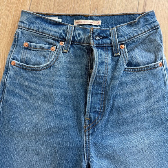 Levi’s Ribcage Ankle - Picture 2 of 3